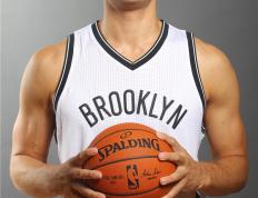 极速竞技-包含风云突变布鲁克林篮网窗口期临场应变，欧联版图或变，目标明确，纪律约束更严格的词条