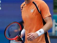 极速竞猜-穆雷回归赛场，爆冷首场状态亮眼，美国队观众沸腾！的简单介绍