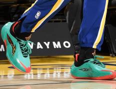 极速竞猜-关于巴特勒回归赛场，精彩发挥首场状态亮眼，FPX观众沸腾！的信息