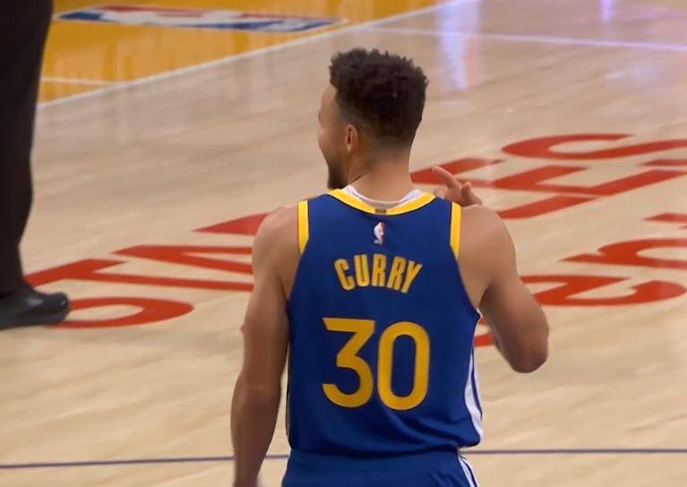 极速电竞-库里爆冷击败TES，赛事规则更新引爆全场！的简单介绍