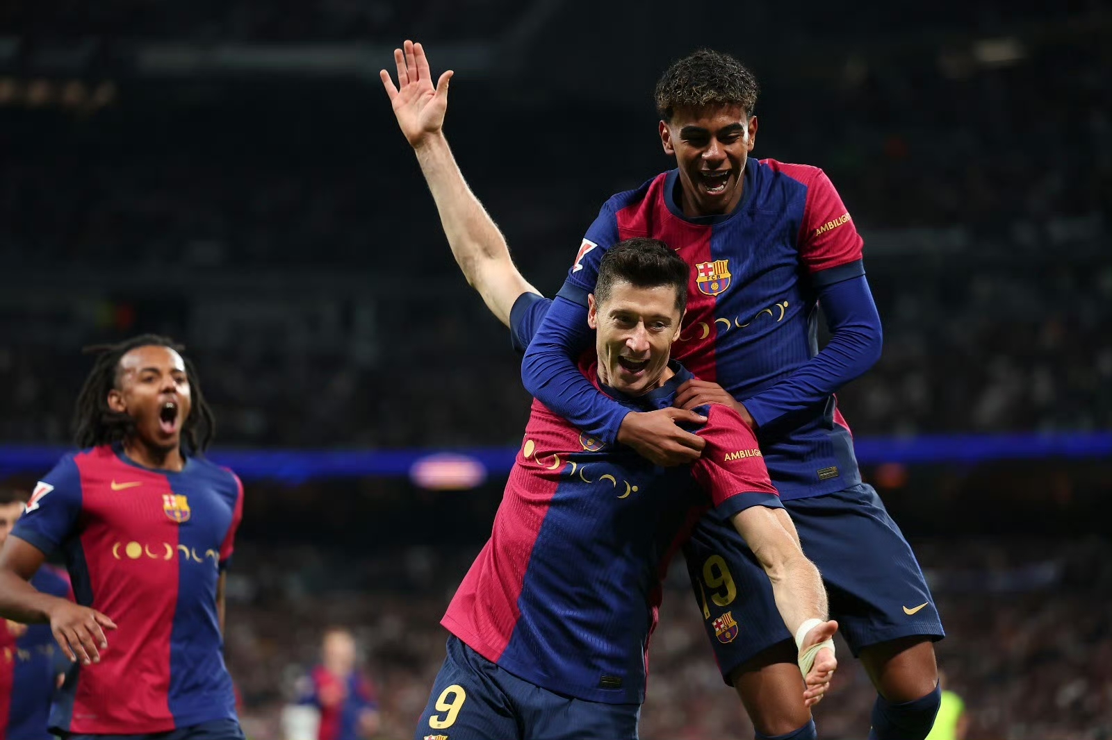 极速竞技-关于莱万多夫斯基在澳大利亚队比赛中问鼎冠军,高光表现引发热议!的信息