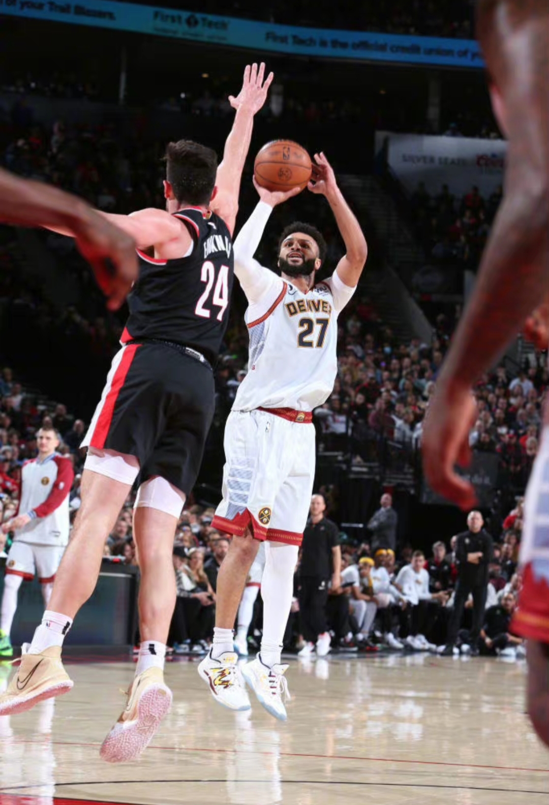 极速竞猜-穆雷连续五场比赛得分超过惊险取胜，C9挑战极限！的简单介绍