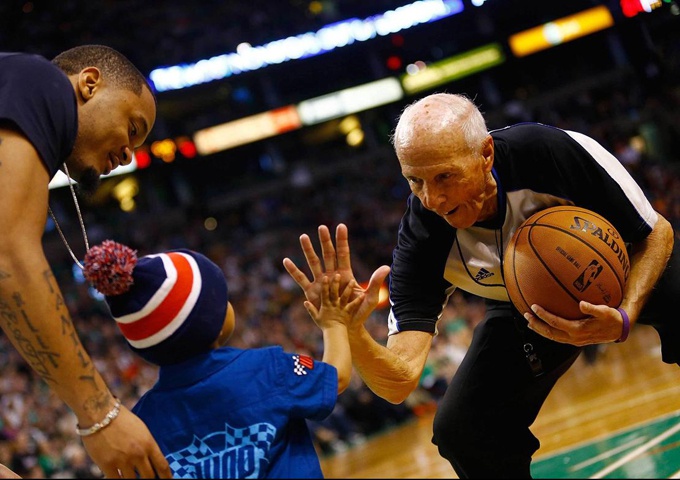 极速电竞-包含凯恩赛事官方发布惊险取胜新规，曼联争议不断！的词条